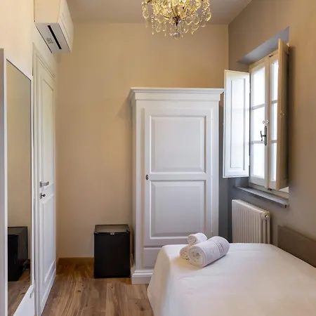 Ninfeo Dell' Arancera 4* カルチ