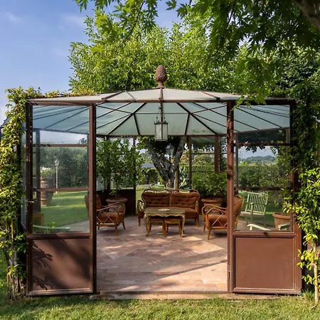 Ninfeo Dell' Arancera 4* カルチ