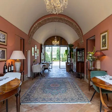 Ninfeo Dell' Arancera Bed & Breakfast 4*