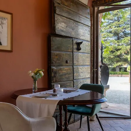 Ninfeo Dell' Arancera Bed & Breakfast 4*